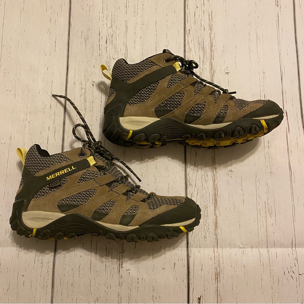 Merrell womens Hiking boots